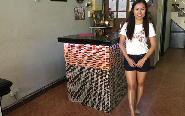 Presley Guesthouse Patong