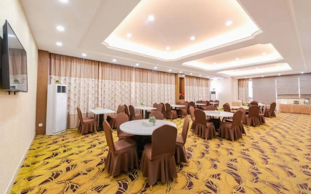 Vienna Hotel (Shenzhen Shiyan Shilong Community)