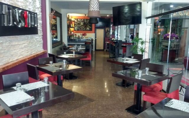 Rizzo Plaza Hotel
