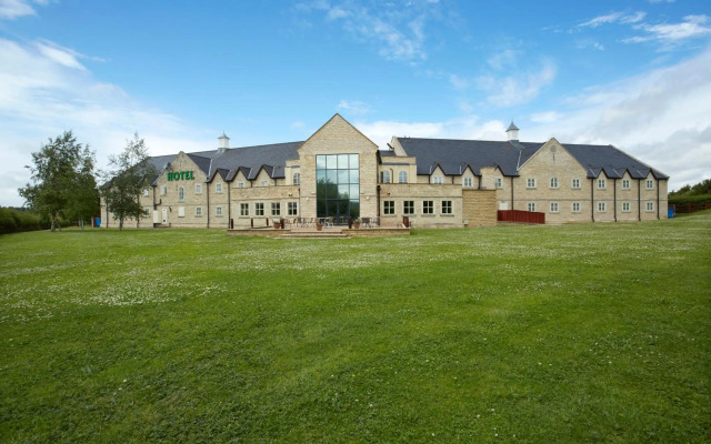 Best Western Plus Pastures Hotel
