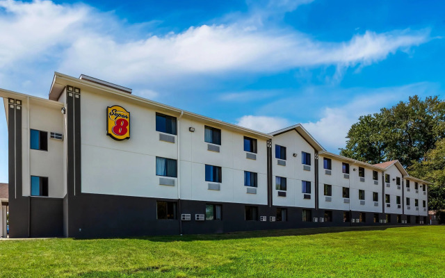 Super 8 by Wyndham Dumfries/Quantico