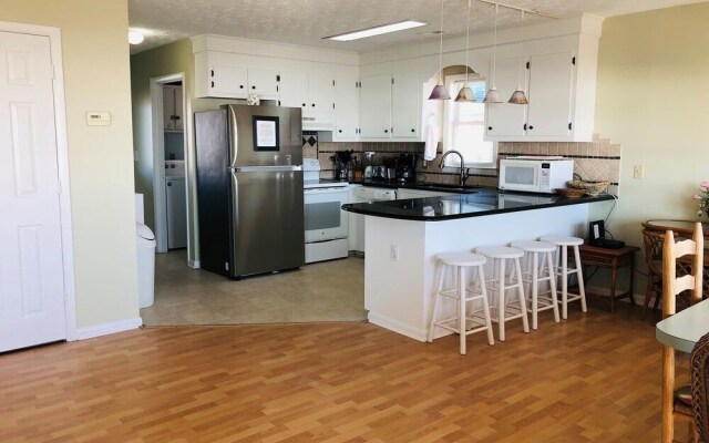 Aquarius 5 Bedroom Home by RedAwning