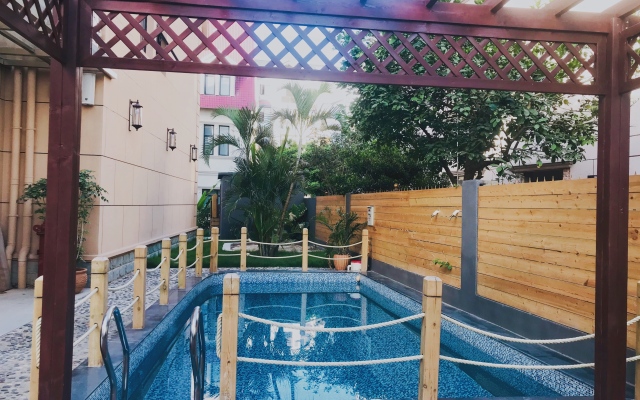 Yintan Zeyinju Hotel