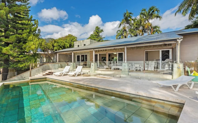 Oceans Edge Beach House At Oak Beach