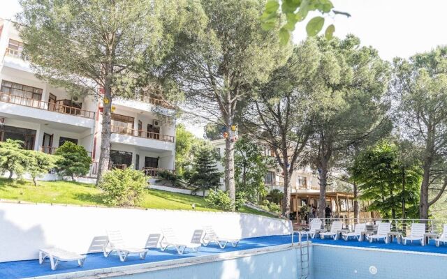 Seasons Park Resort