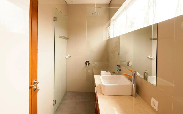 Apple Villa & Suite Seminyak