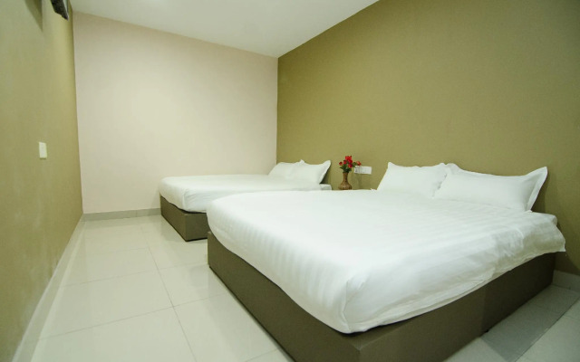 OYO 338 Hotel Raja Bot