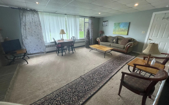 Skaneateles Inn on 20