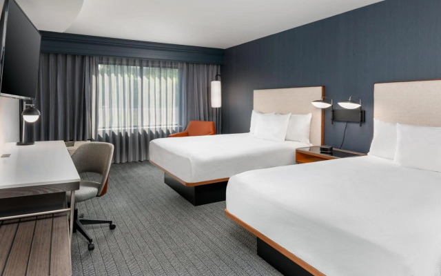 Courtyard By Marriott Danbury