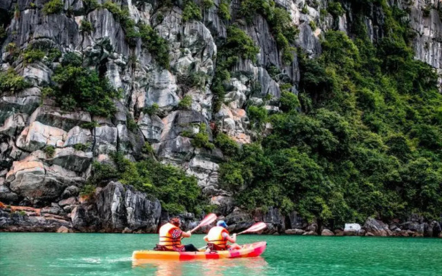 Signature Royal Halong Cruise