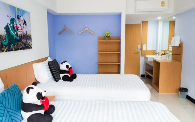 Lucky Panda Hotel