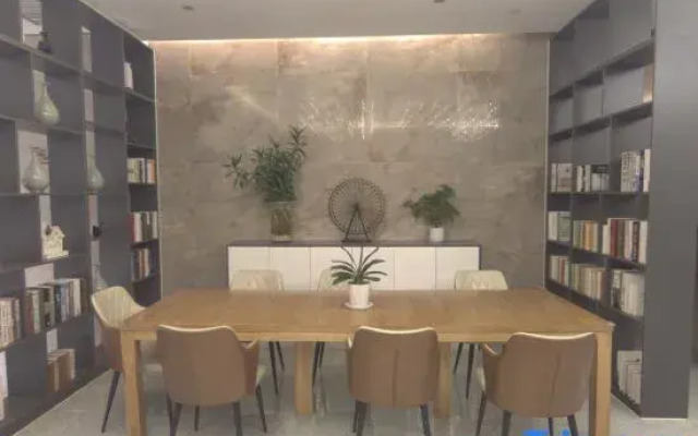 Starway Hotel (Zhengzhou Xinzheng International Airport)