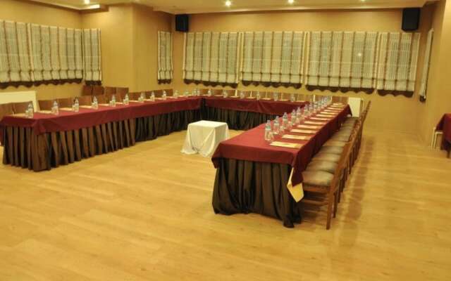 Grand Cinar Hotel