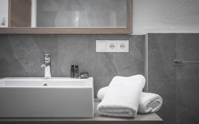 Ahrner Wirt Apartments