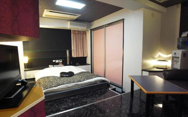 Hotel Tiger & Dragon (Adult Only)