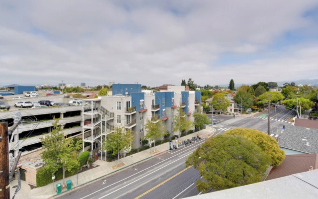 Cozy Emeryville Studio, Near Beaches & Parks!