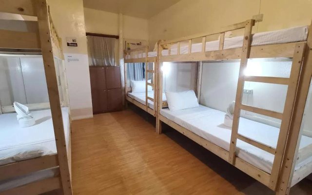 Coron Town Travellers Inn