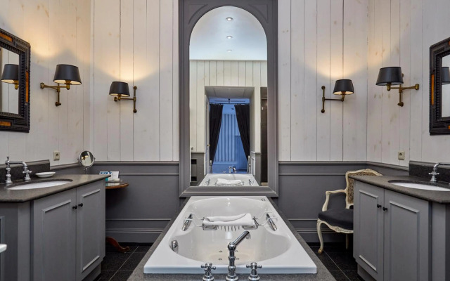 The Pand Hotel