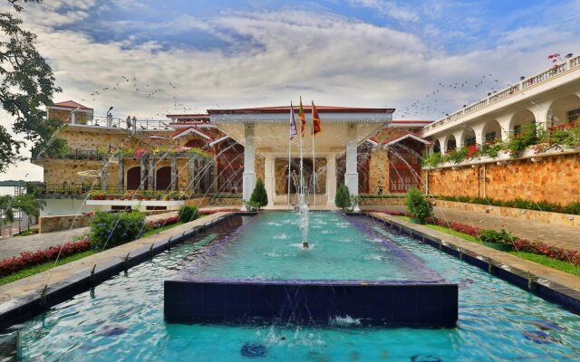 Centauria Lake Resort