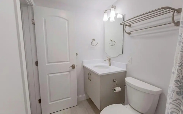 Wilmington Avenue 50 #102