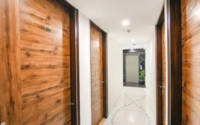 Saltstayz Select - Huda City Center