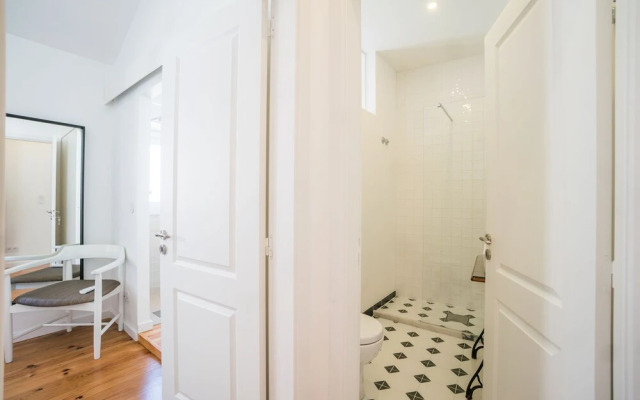 Chiado & Design Apartment