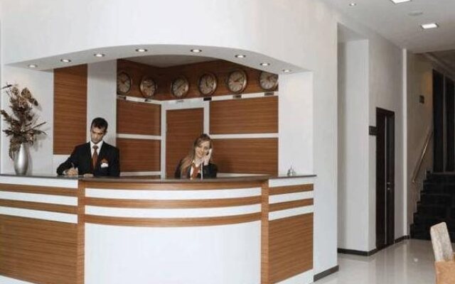 Ada Elit Hotel