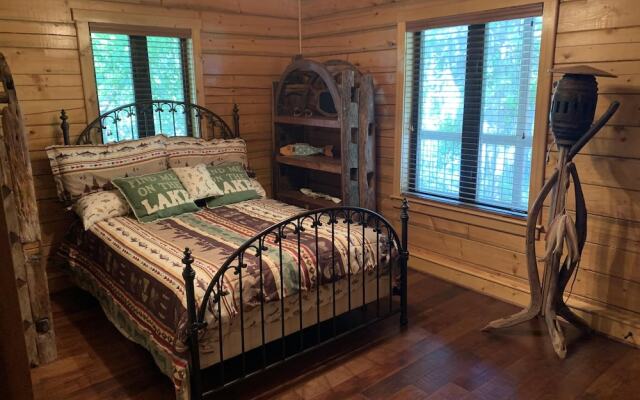 Alligator Alley Six Bedroom House