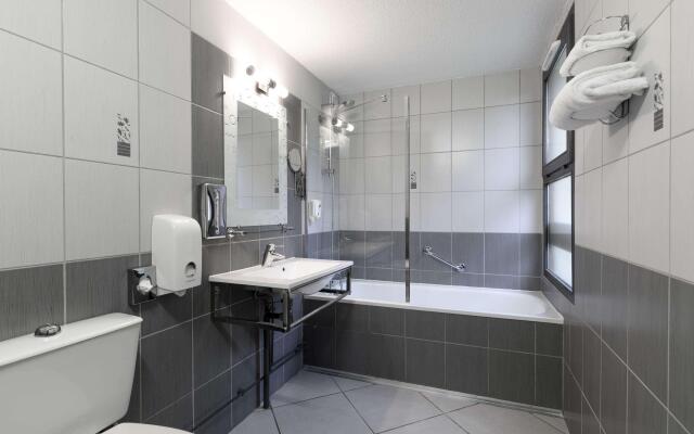 Sure Hotel by Best Western Lille Tourcoing Ex Hotel Garden
