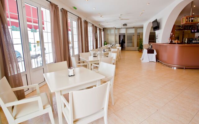 Hotel Jeni & Restaurant