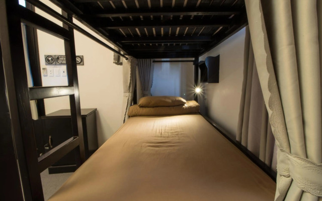 Phu House Hostel