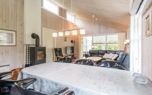 8 Person Holiday Home in Tarm