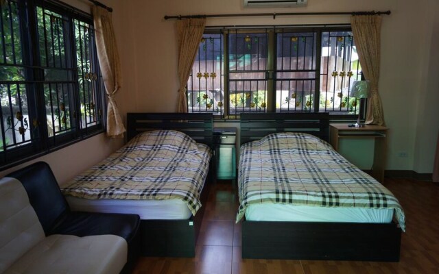 Three Moons Homestay