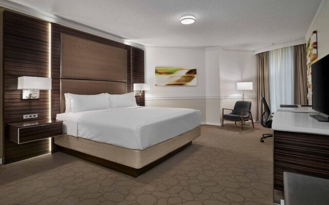 Delta Hotels by Marriott Edmonton Centre Suites