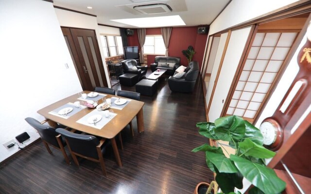 Omotenashi Usagi Hostel (15-13~18)
