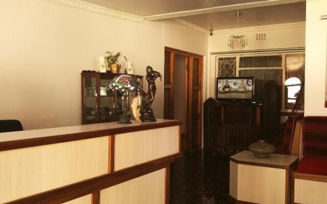 Monica's Guesthouse