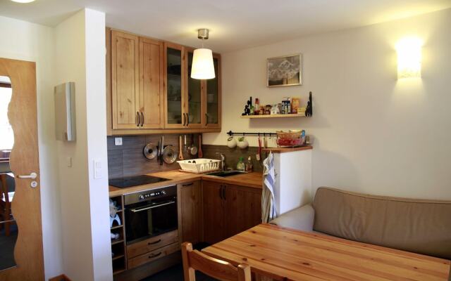 Lou Services Apartment THB67 LSI 001