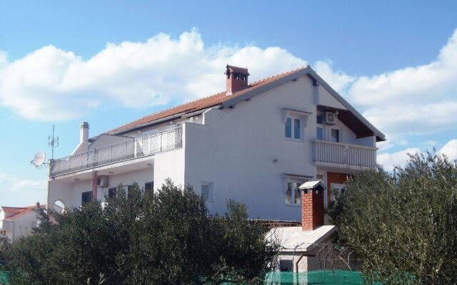 Apartments Milka Brodarica