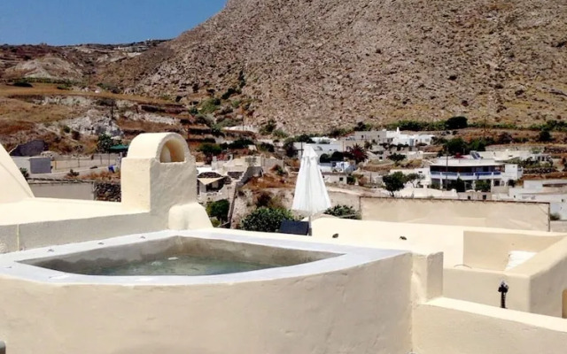 Timedrops Santorini Thira Villa