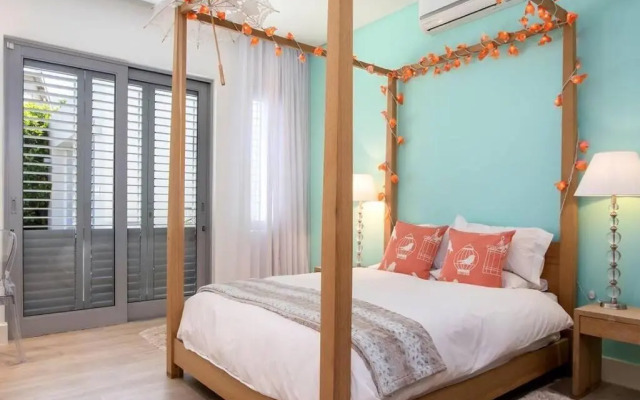 Stamford on Sea by Top Destinations Rentals