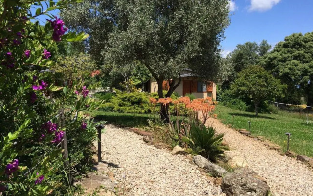 La Cerca Del Alcornoque