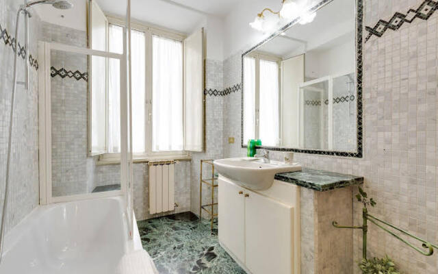 Rome as you feel - Monti Colosseo Apartments