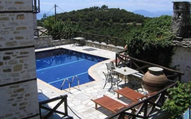 B&B Ta Xelidonakia