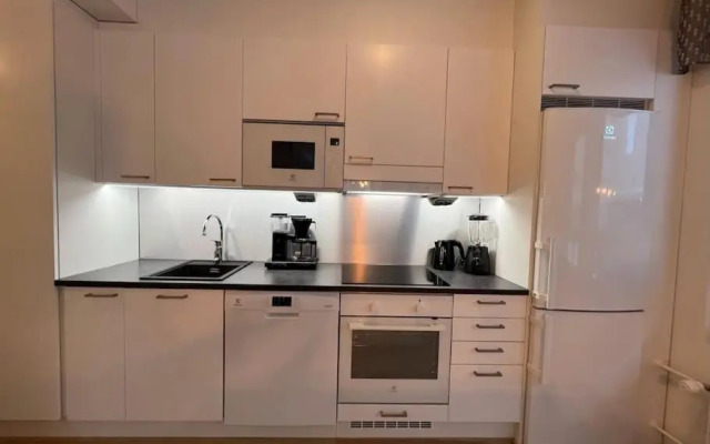 Suite - King Size Bed - Gym&Wifi - Indoor Parking