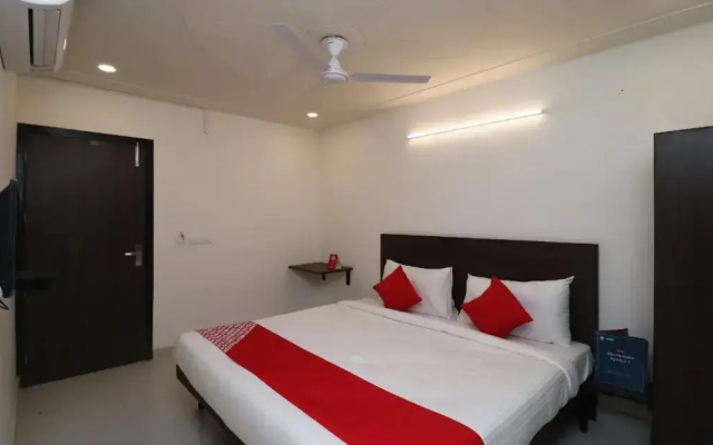 OYO Flagship 18688 Sector 14 Opposite Girls Govt College