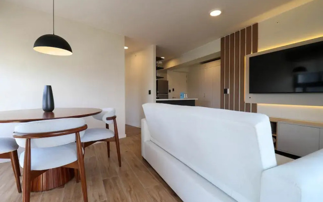 w Elegant 2BR With Balcony in San Isidro
