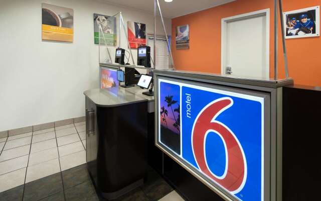 Motel 6 Arcadia, CA - Los Angeles - Pasadena Area