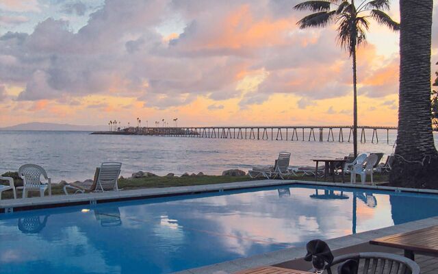 Cliff House Inn On The Ocean