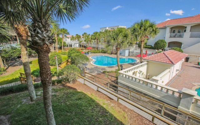 St. Augustine's Oceanfront Oasis: Hibiscus F102