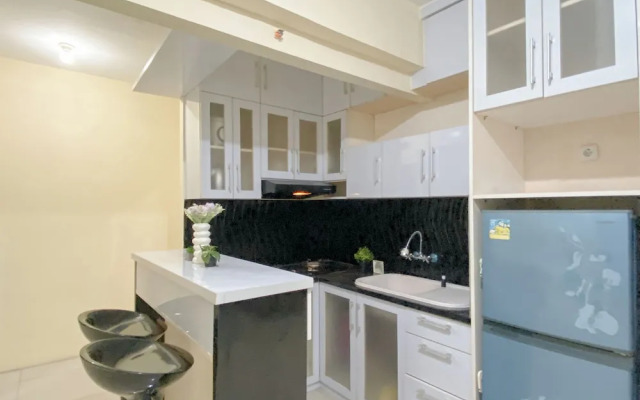 Combined 1Br With Extra Room Apartment At Green Pramuka City